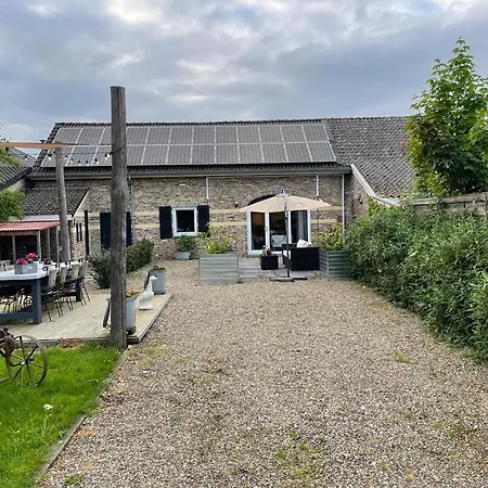 Hoeve Op De *